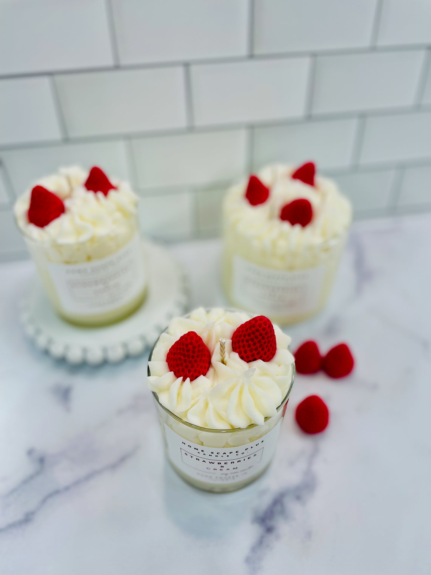 Soy Wax Candle/Strawberries & Cream 11oz or 18oz